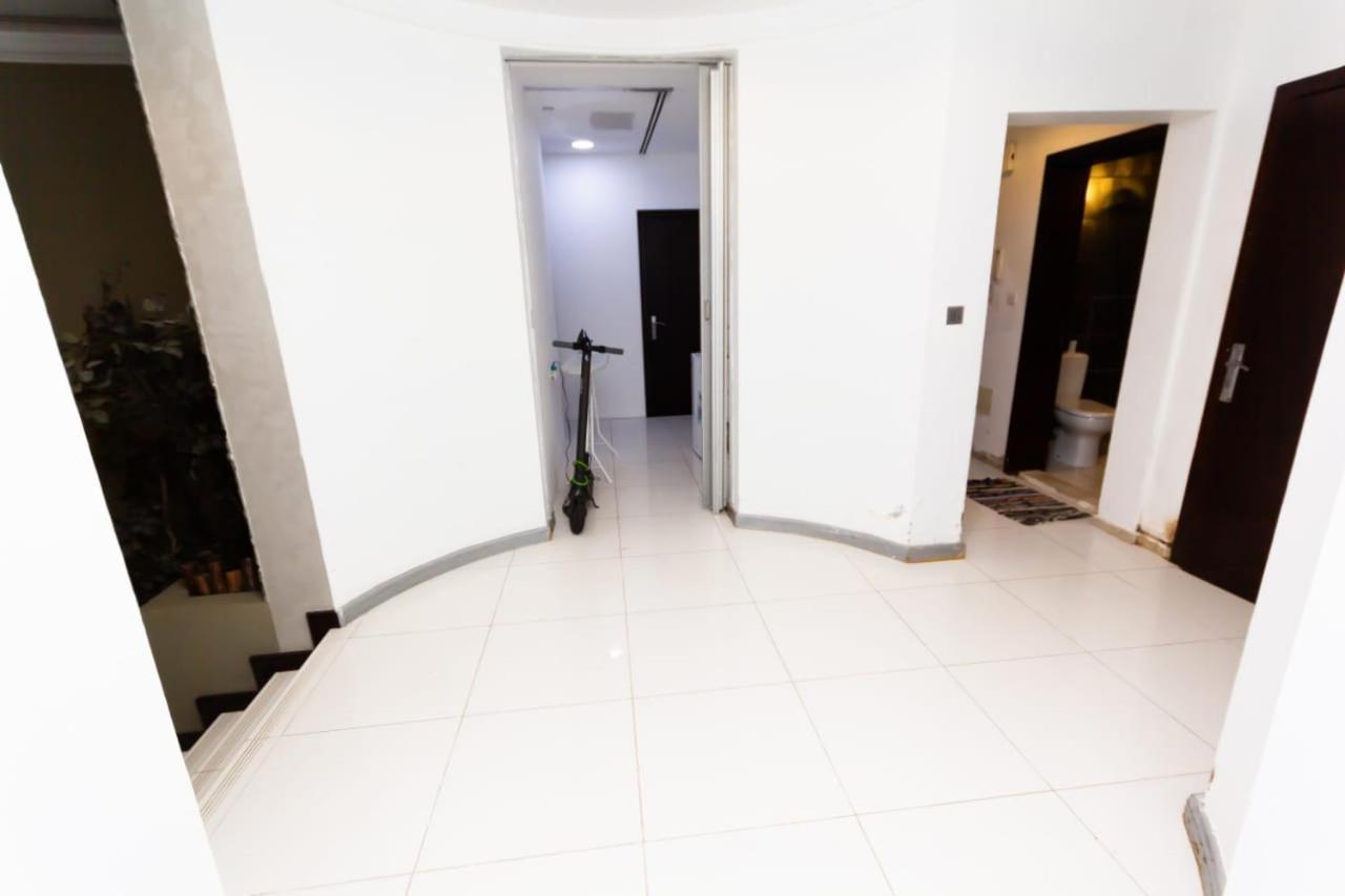 Small Budget Rooms For 'Girls' Only In Dubai, Marina Exteriér fotografie