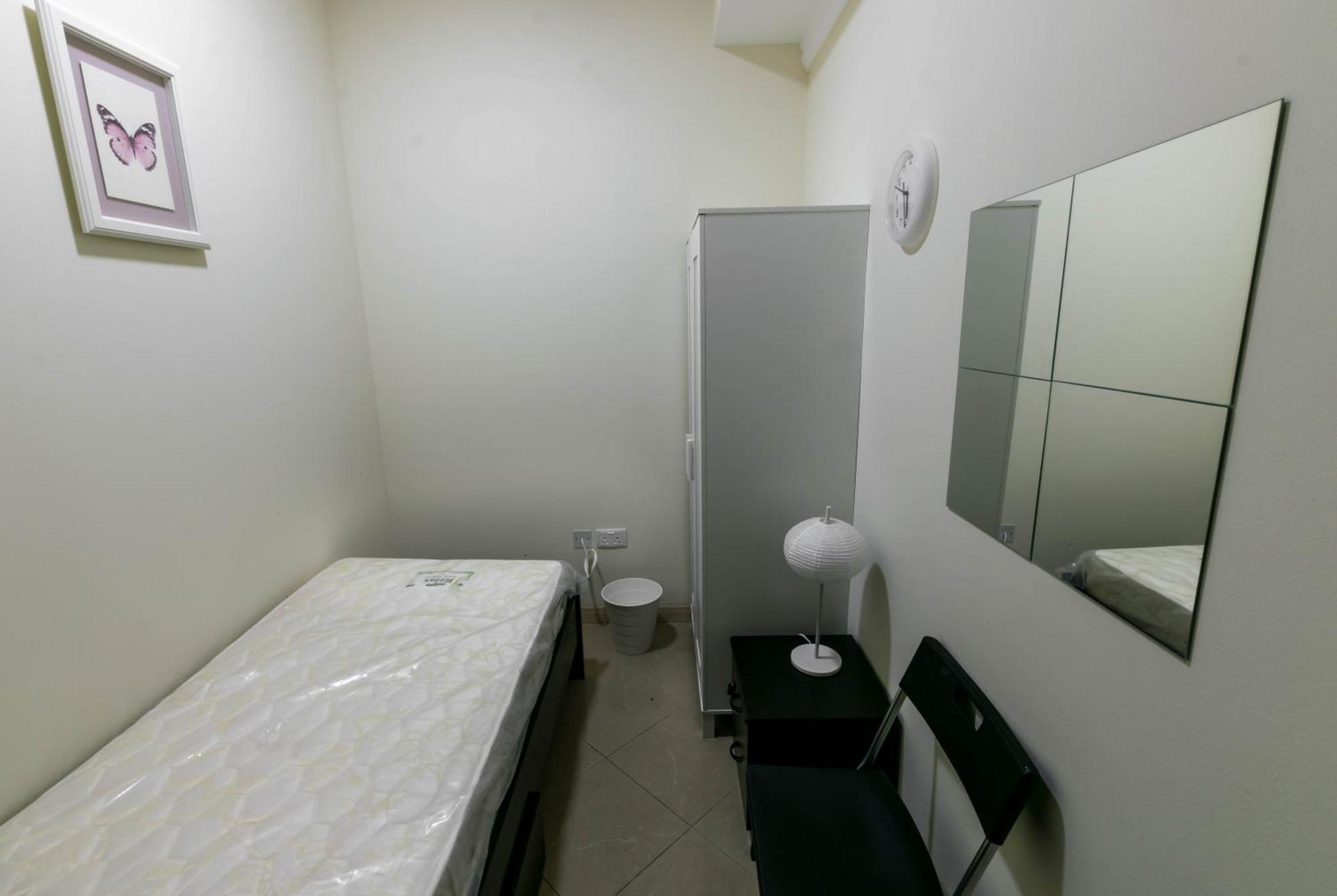 Small Budget Rooms For 'Girls' Only In Dubai, Marina Exteriér fotografie