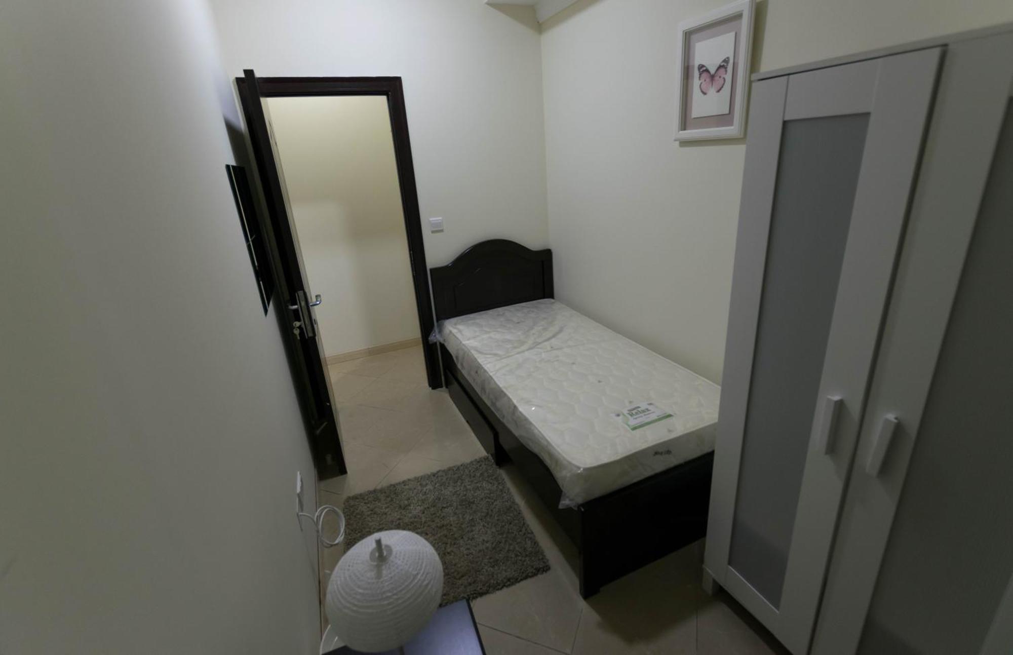 Small Budget Rooms For 'Girls' Only In Dubai, Marina Exteriér fotografie