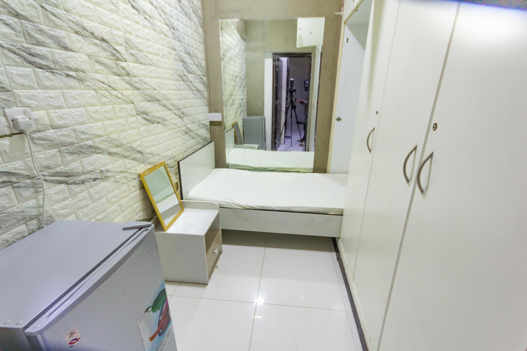 Small Budget Rooms For 'Girls' Only In Dubai, Marina Exteriér fotografie