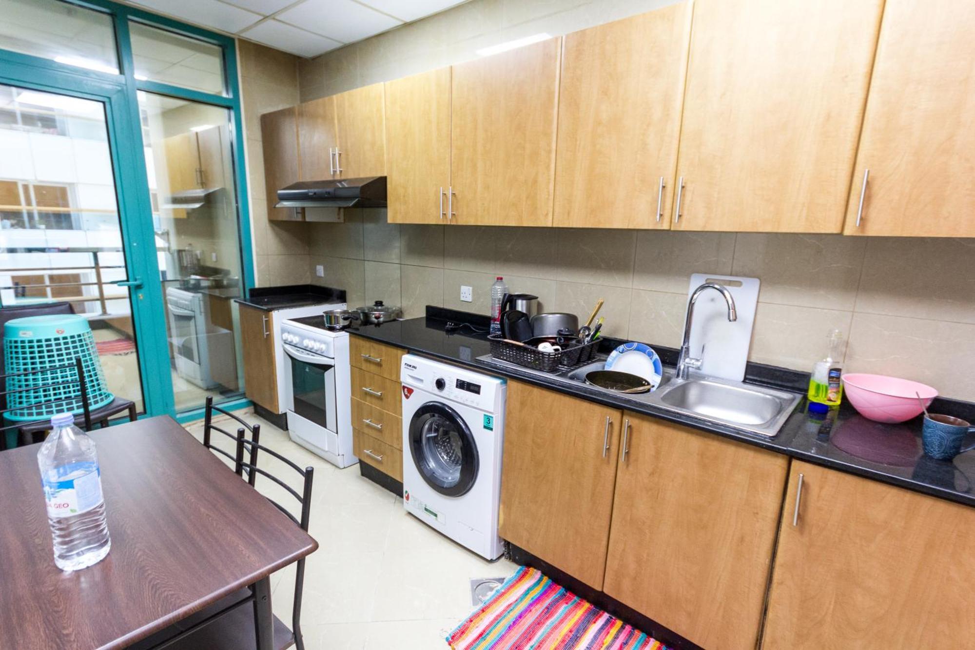 Small Budget Rooms For 'Girls' Only In Dubai, Marina Exteriér fotografie